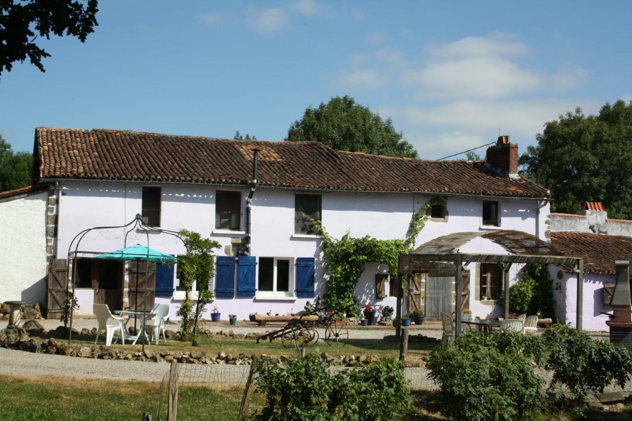 La Metairie Parthenay Exterior foto